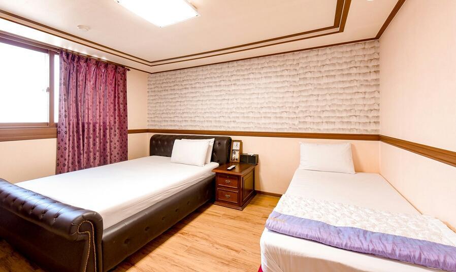 Hillstay Residence Hotel Gumi Bagian luar foto